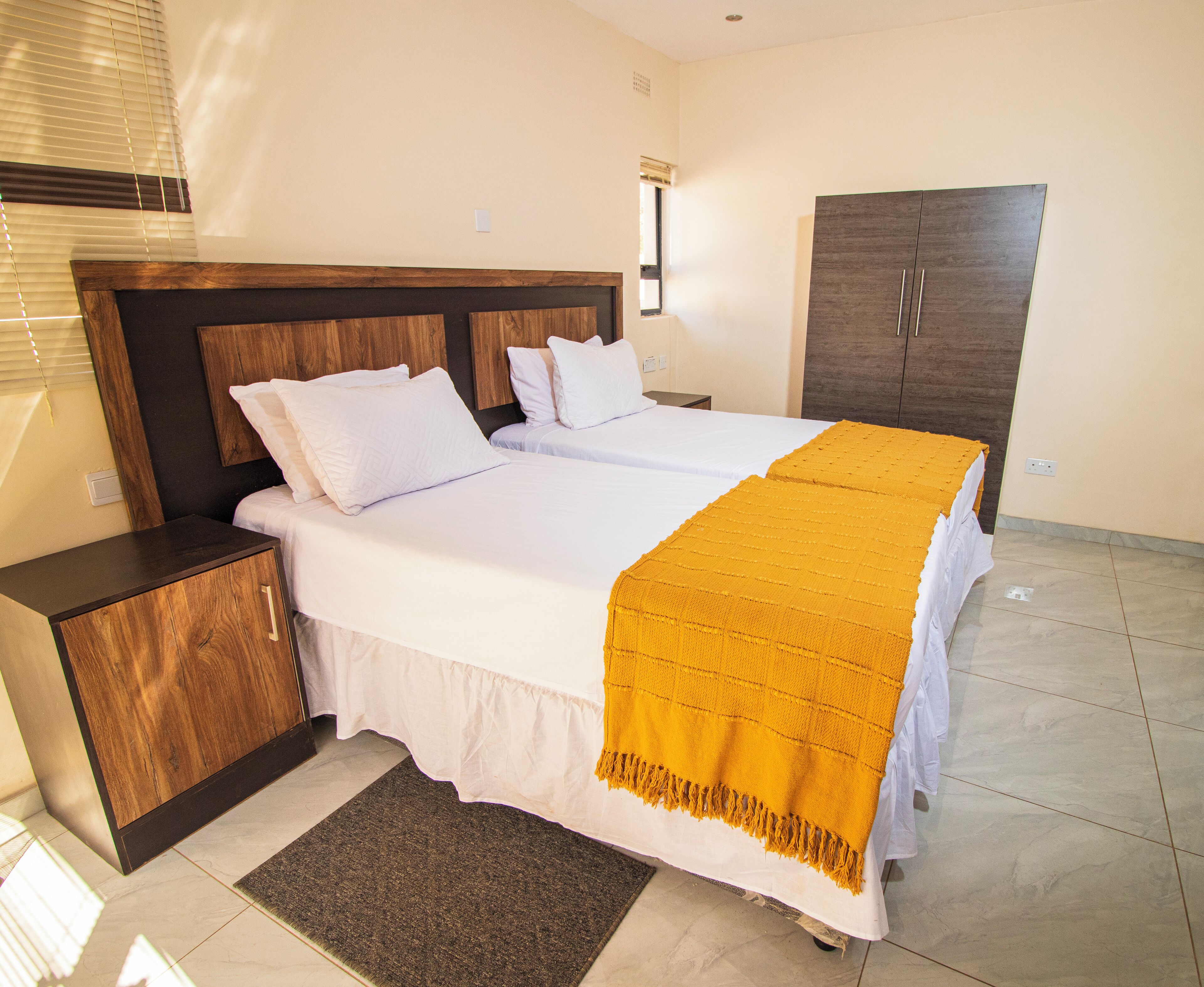 Espace de travail pour ordinateur portable, chambres insonorisées