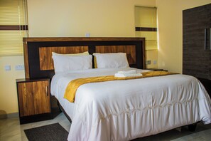 Skrivebord for bærbar PC, lydisolert og wi-fi (inkludert)