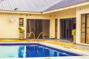 Unclassified image, 4 of 25, button - Fidelity Lodgings and Travel (Victoria Falls)