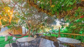 Villa | 5 bedrooms, Internet