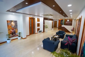 Lobby sitting area - Hotel Heera Residency - Bhopal (Bhopal)