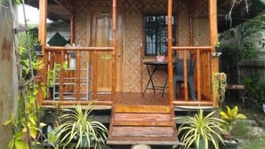Property grounds - Titanic's Nipa Huts by Hiverooms (Moalboal)