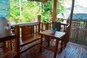 Room, Mixed Dorm, Garden View - Titanic's Nipa Huts by Hiverooms (Moalboal)