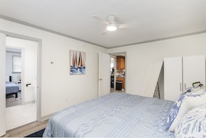 2 slaapkamers, een strijkplank/strijkijzer, gratis wifi, beddengoed