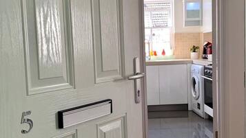 Leilighet | Eget kjøkken | Kjøleskap, mikrobølgeovn, ovn og kokeplater