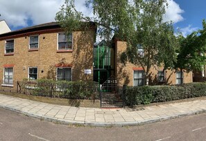 Apartment | Exterior - London Retreat at Hindsley's Place (London)