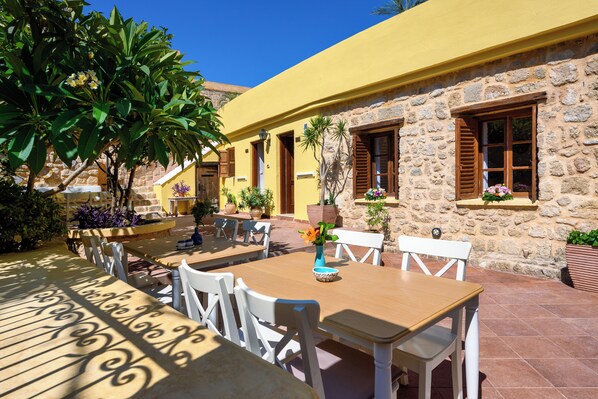 Terrace/patio - 4U Rhodes (Rhodes)