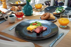 Food and drink - 4U Rhodes (Rhodes)