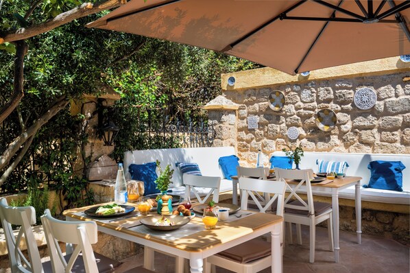 Terrace/patio - 4U Rhodes (Rhodes)