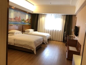 Habitación Business con 1 cama doble o 2 individuales | Escritorio, espacio para trabajar con un portátil, wifi gratis