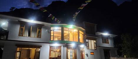 Bagian depan properti