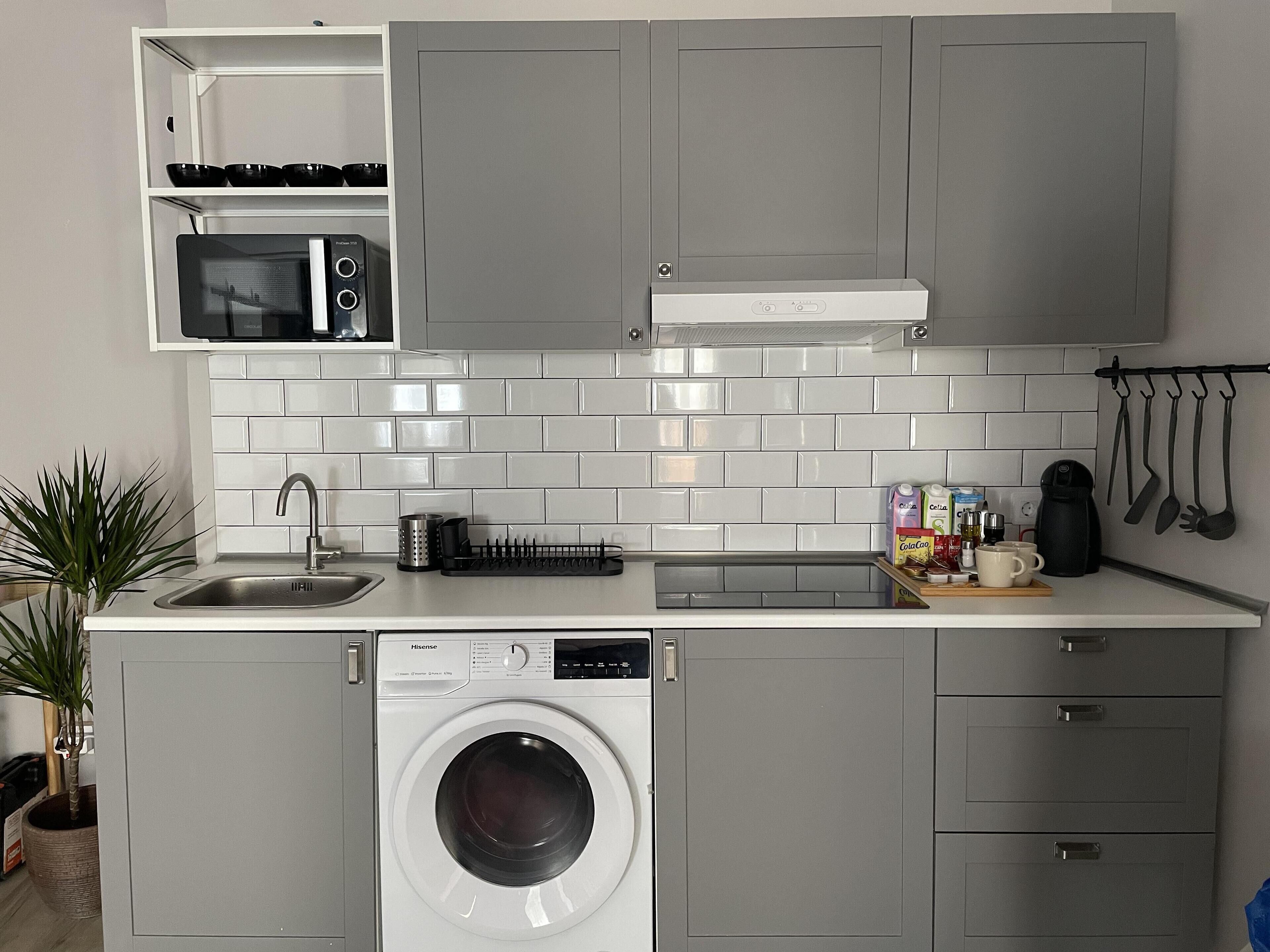 Apartment | Private kitchen | Fridge, microwave, oven, toaster