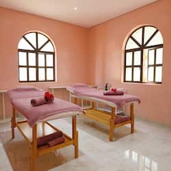Sauna, steam room, Turkish bath/hammam, body treatments, mud baths