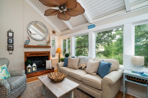 2BR/2.5BA Duneloft Villa! Great Location! Neighborhood Pool! Pet Friendly! Amenity Access!