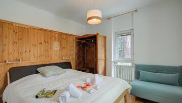 Apartamento familiar, 2 habitaciones (Comfort Tra Fiume E Pini) | 2 dormitorios y ropa de cama