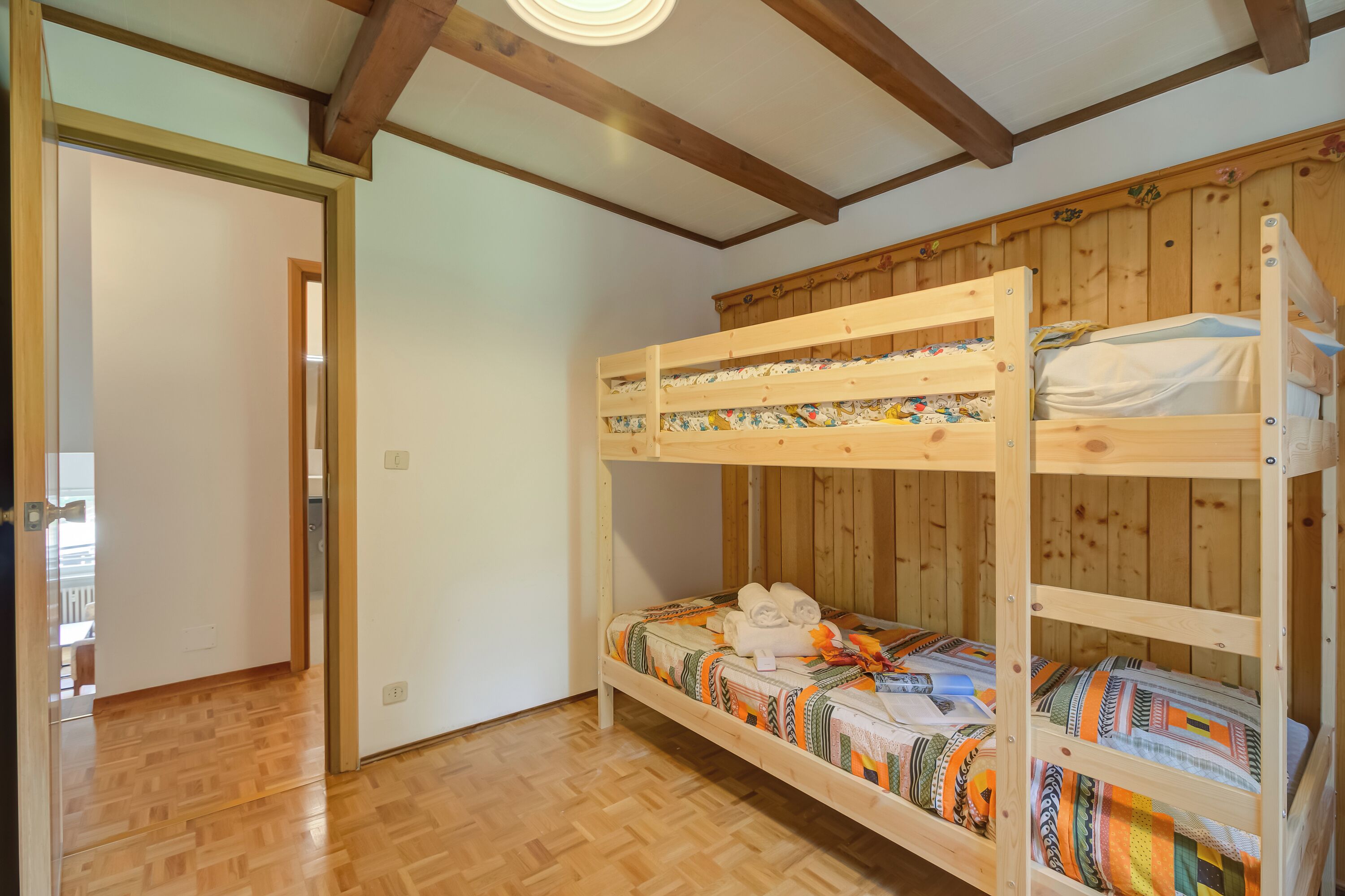 Perhehuoneisto, useita makuuhuoneita (Comfort Tra Fiume E Pini) | 2 makuuhuonetta, vuodevaatteet