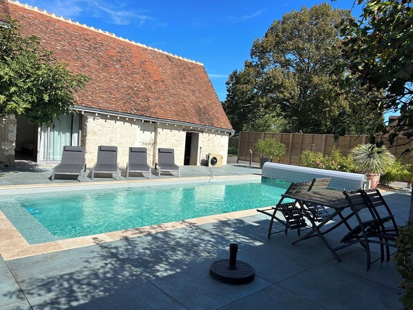 Outdoor pool, a heated pool