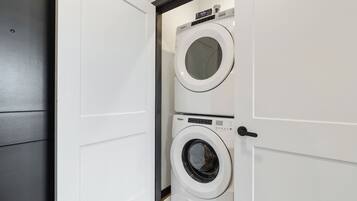 Executive Apartment | Laundry