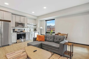 Deluxe Apartment | Living area