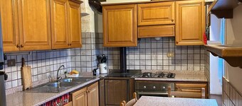 Accogliente , salotto, cucina , camera con letto matrimoniale!