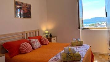 2 Schlafzimmer, Bügeleisen/Bügelbrett, kostenloses WLAN, Bettwäsche