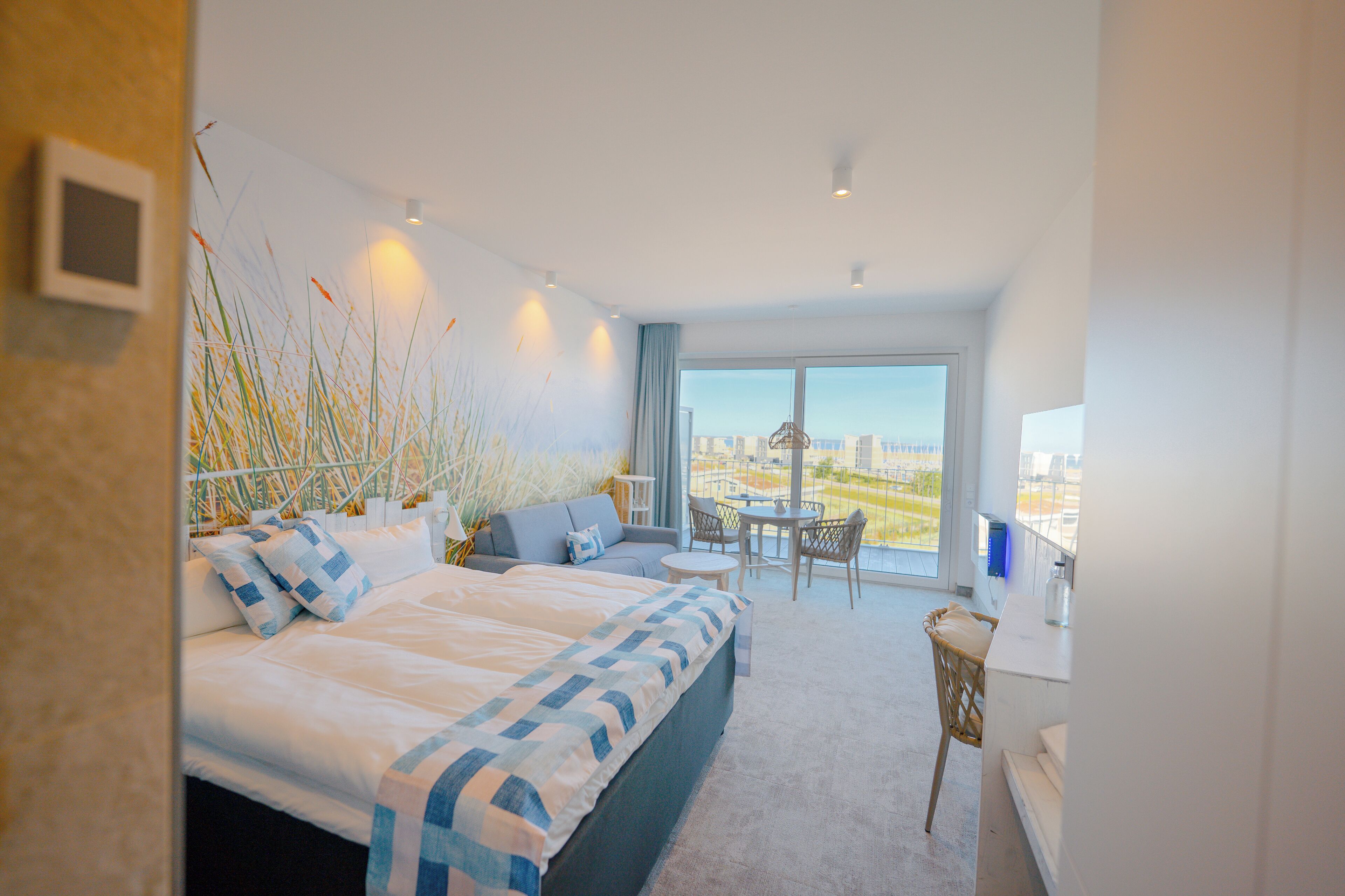 Quarto casal superior, sacada, vista para o oceano | Roupas de cama premium, edredons de pluma, frigobar, cofres nos quartos