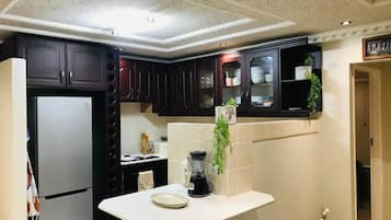 Apartment, 2 Bedrooms, Smoking, Balcony | Interior