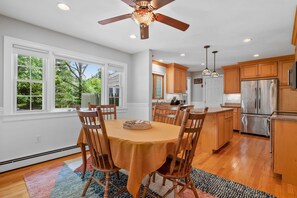 Dining - A Change of Pace: Relaxing Orleans Getaway (Orleans)