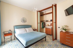 Departamento urbano, 2 habitaciones, vista a la ciudad | Wifi gratis y ropa de cama 