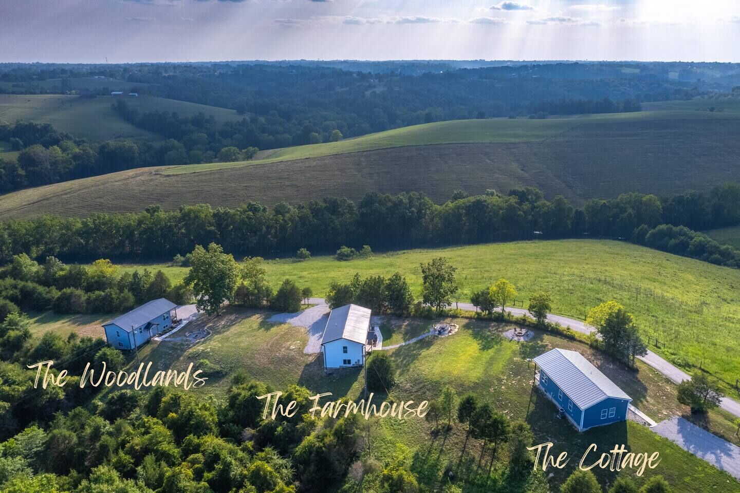 100 Acre Relaxing Retreat Near ARK- Four Houses Sleeps 36!