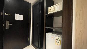 In-room safe, desk, laptop workspace, blackout drapes