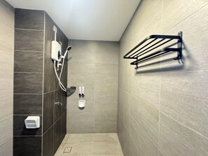 Apartment, 1 Schlafzimmer, Nichtraucher, Stadtblick | Badezimmer | Dusche, Regendusche, Haartrockner, Bidet