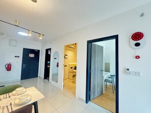 Apartamento | Área de estar | TV 60 polegadas com canais digitais