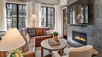 TV, fireplace
