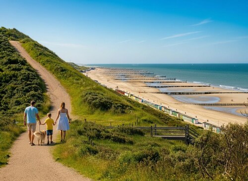 Relax in our stylish sea-view suite, perfect for two. Just steps from the beach, it offers a peaceful and romantic coastal escape in Zoutelande.