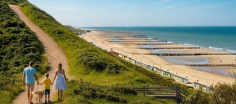 Relax in our stylish sea-view suite, perfect for two. Just steps from the beach, it offers a peaceful and romantic coastal escape in Zoutelande.