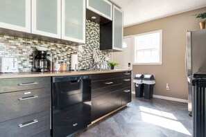 Fridge, microwave, oven, stovetop - Enchanting 3BR Cottage, Hot tub, Close to Downtown! (Omaha)