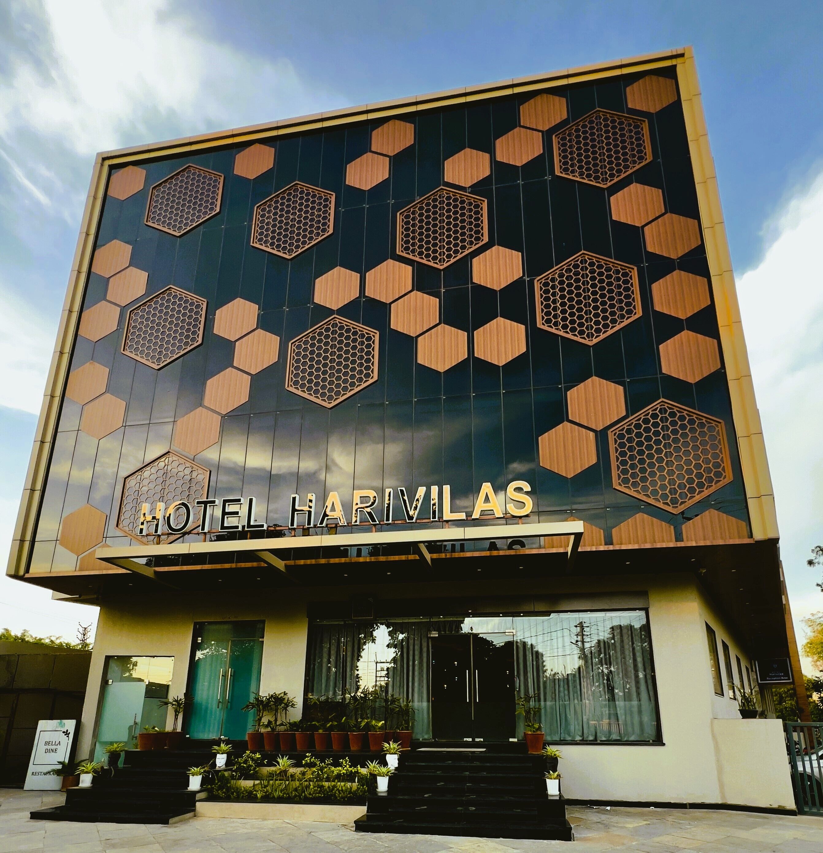 숙박 시설 정면