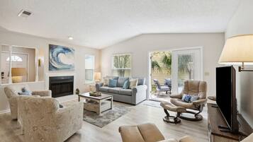 Télévision, cheminée