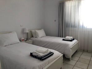 2 bedrooms, desk, iron/ironing board, WiFi - Kings Palace - Modern, Sunny, Ground Floor 2BR with Sea Views (Paphos)