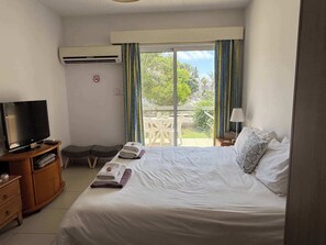 1 chambre, bureau, fer et planche Ă repasser, Wi-Fi