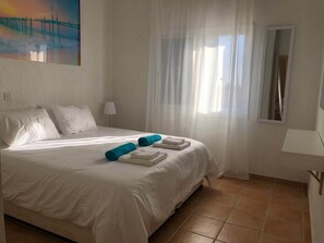 1 bedroom, desk, iron/ironing board, WiFi