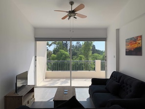 Smart TV, offices - Paradise Gardens 3 - Superb 1BR Apart. Large Patio (Paphos)