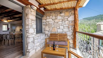 Comfort Villa, Mountain View | Terrace/patio