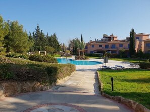 Pool - Limnaria Villas - Spacious 3BR Apt. Pool Views, Walk to Beach, Sleeps 6 (Paphos)