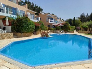 Pool - Paradise Gardens - superb, large 3 bed 2 bath apt (Paphos)