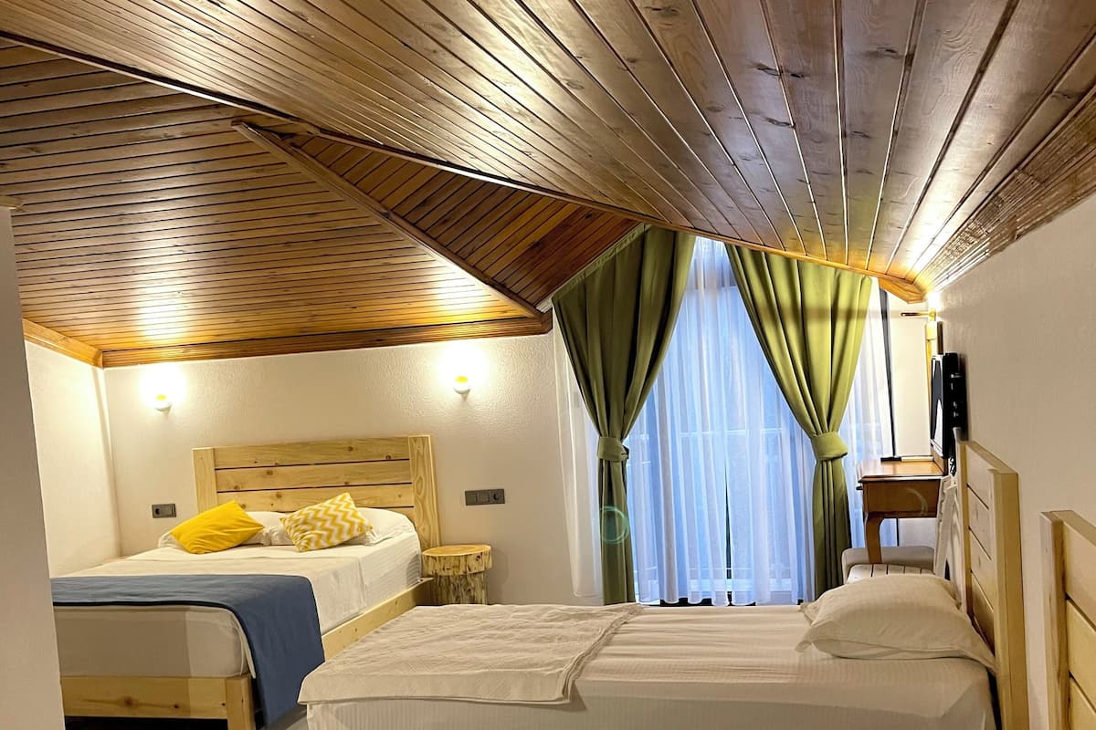 1 bedroom, desk, soundproofing, free WiFi