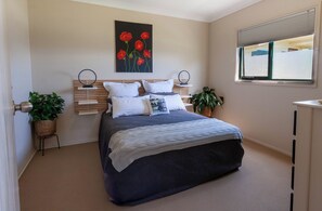 1 soverom, strykejern/-brett og sengetøy