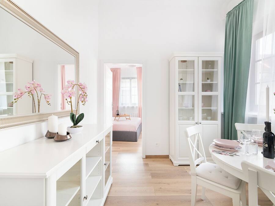 Comfort-huoneisto, kaupunkinäköala | Oleskelualue | Taulutelevisio