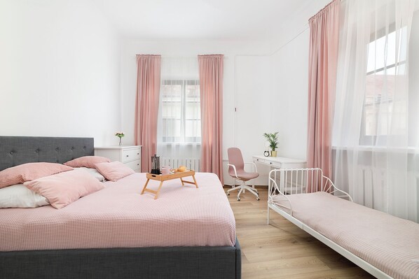 Comfort Apartment, City View